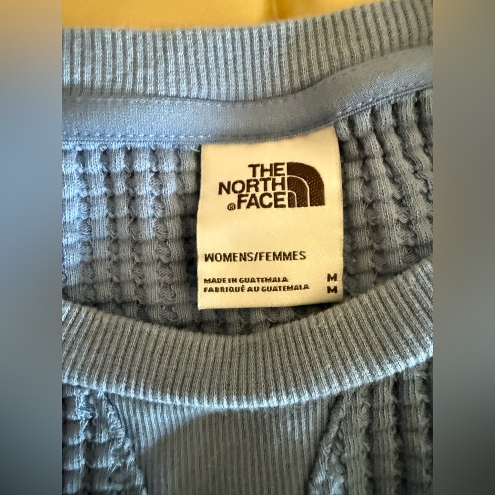 North face waffle knit long sleeve t-shirt size M - Picture 2 of 4
